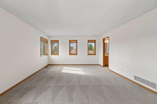 13425 35th Place N, Plymouth, MN 55441