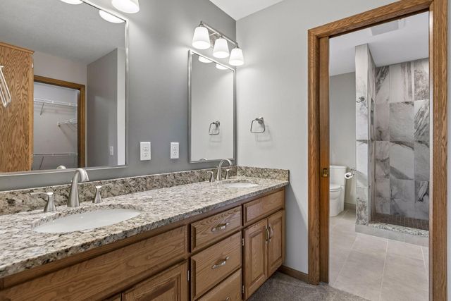 13425 35th Place N, Plymouth, MN 55441