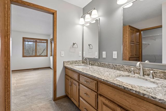 13425 35th Place N, Plymouth, MN 55441