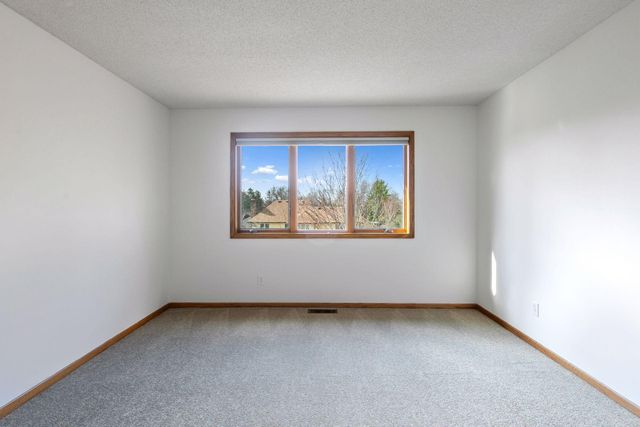 13425 35th Place N, Plymouth, MN 55441