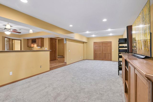 13425 35th Place N, Plymouth, MN 55441