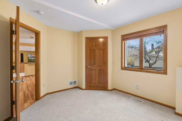 13425 35th Place N, Plymouth, MN 55441