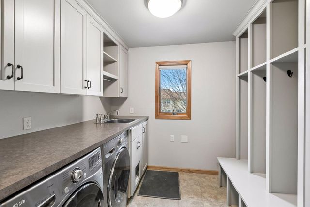 13425 35th Place N, Plymouth, MN 55441