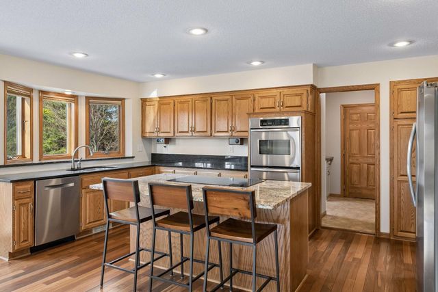 13425 35th Place N, Plymouth, MN 55441