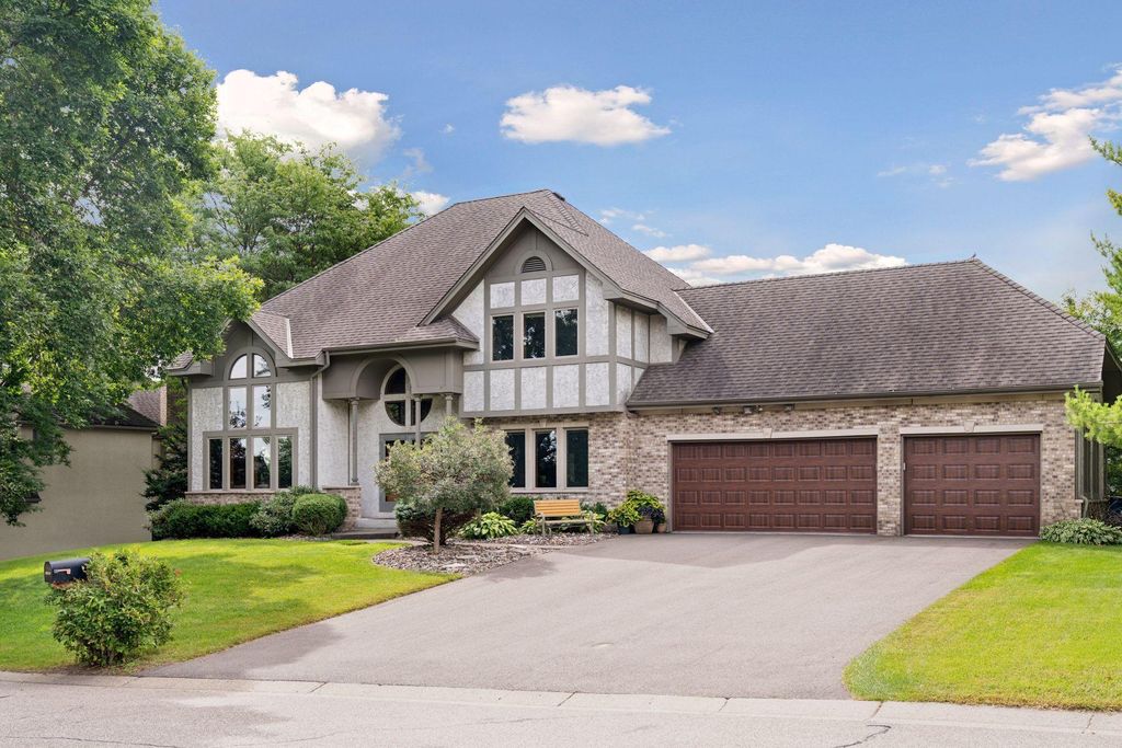 13425 35th Place N, Plymouth, MN 55441