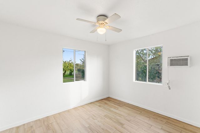 404 S Shasta Avenue, Farmersville, CA 93223