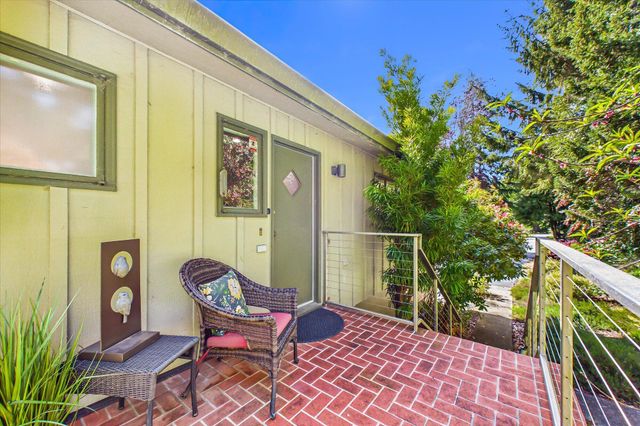 3255 Buttermilk Lane, Arcata, CA 95521