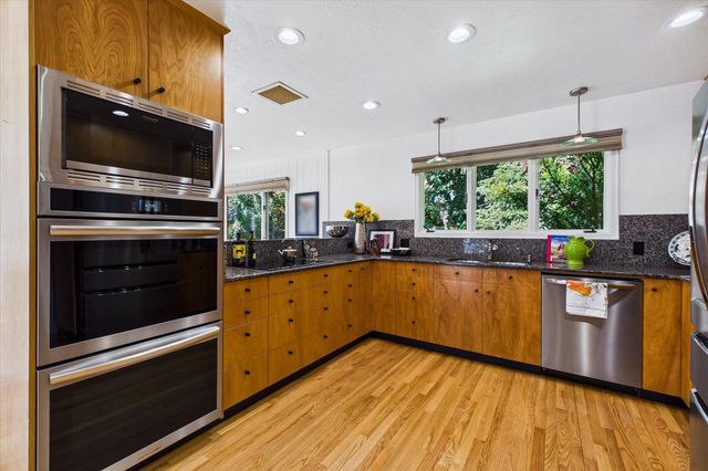 3255 Buttermilk Lane, Arcata, CA 95521