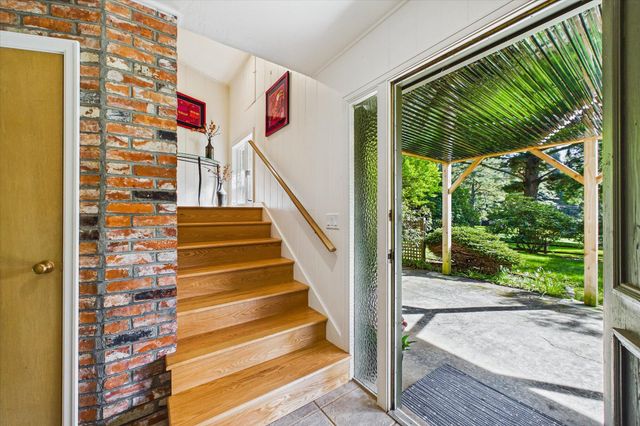 3255 Buttermilk Lane, Arcata, CA 95521