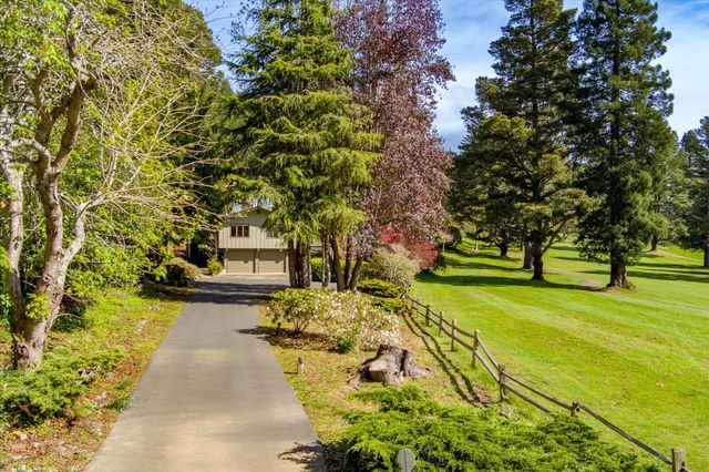 3255 Buttermilk Lane, Arcata, CA 95521