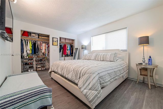 4524 SW 54th St 501-W, Dania Beach, FL 33314