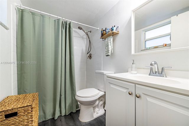 4524 SW 54th St 501-W, Dania Beach, FL 33314