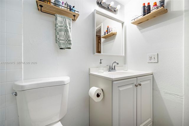 4524 SW 54th St 501-W, Dania Beach, FL 33314