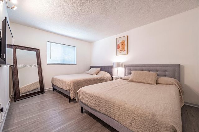 4524 SW 54th St 501-W, Dania Beach, FL 33314