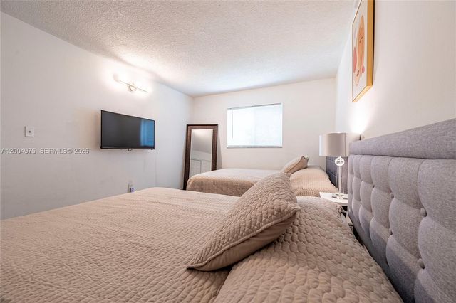 4524 SW 54th St 501-W, Dania Beach, FL 33314