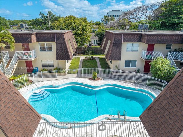 4524 SW 54th St 501-W, Dania Beach, FL 33314