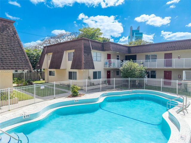 4524 SW 54th St 501-W, Dania Beach, FL 33314