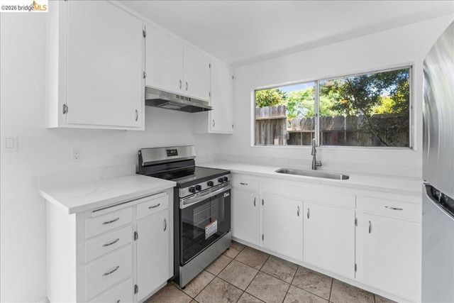 1808 Key Blvd, El Cerrito, CA 94530