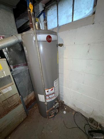 15900 Coram Street, Detroit, MI 48205