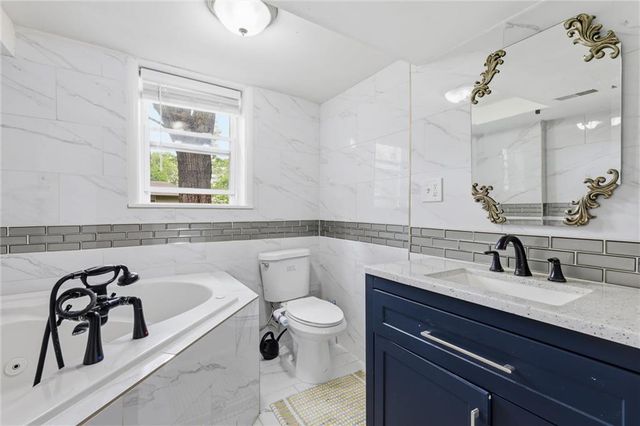 6316 Hedges Avenue, Raytown, MO 64133