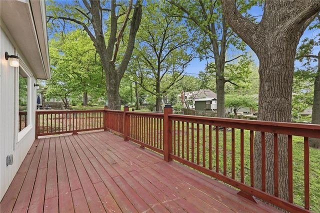 6316 Hedges Avenue, Raytown, MO 64133