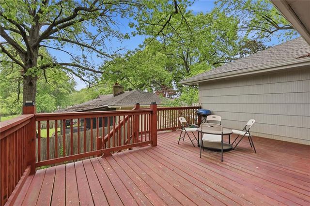 6316 Hedges Avenue, Raytown, MO 64133