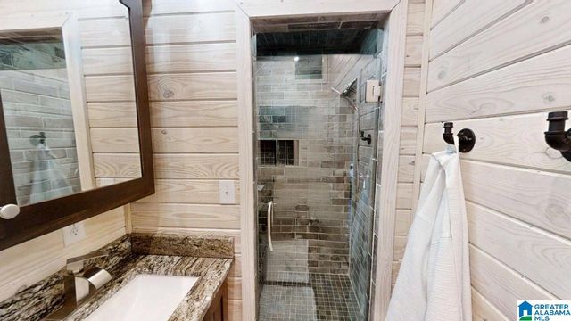 40 COUNTY ROAD 2038, Crane Hill, AL 35053