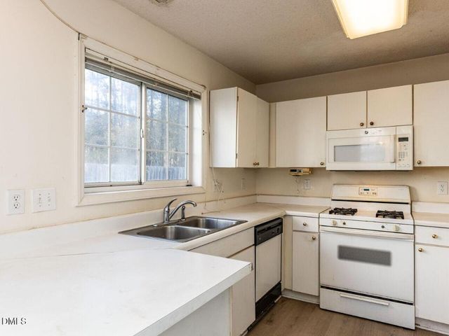 1508 Beacon Village Drive, Raleigh, NC 27604