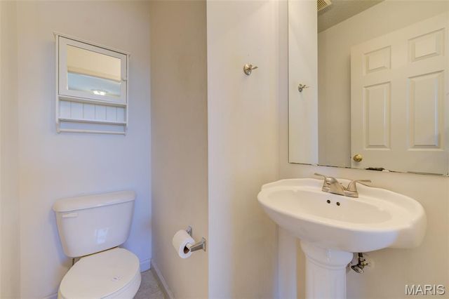 1059 Chesterfield Drive, Wentzville, MO 63385