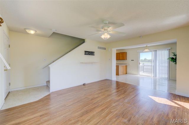 1059 Chesterfield Drive, Wentzville, MO 63385