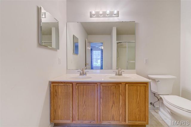 1059 Chesterfield Drive, Wentzville, MO 63385