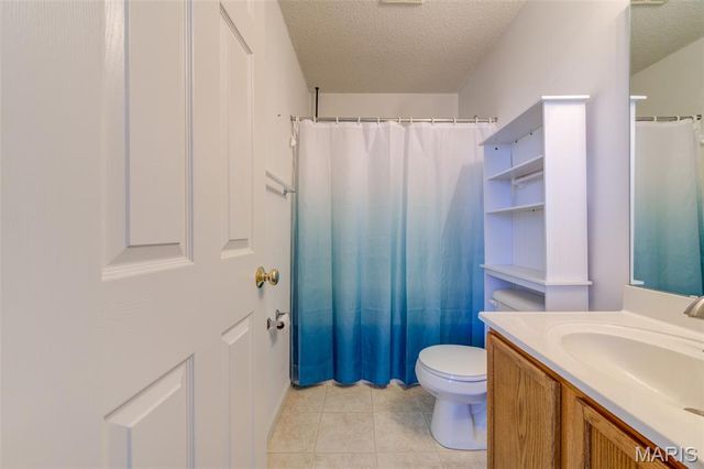 1059 Chesterfield Drive, Wentzville, MO 63385