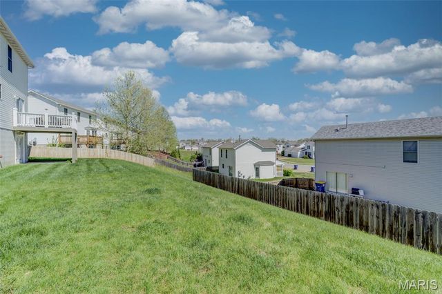 1059 Chesterfield Drive, Wentzville, MO 63385