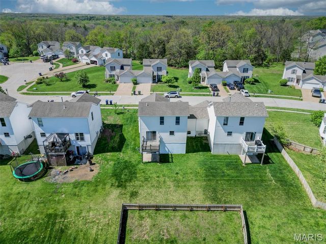 1059 Chesterfield Drive, Wentzville, MO 63385
