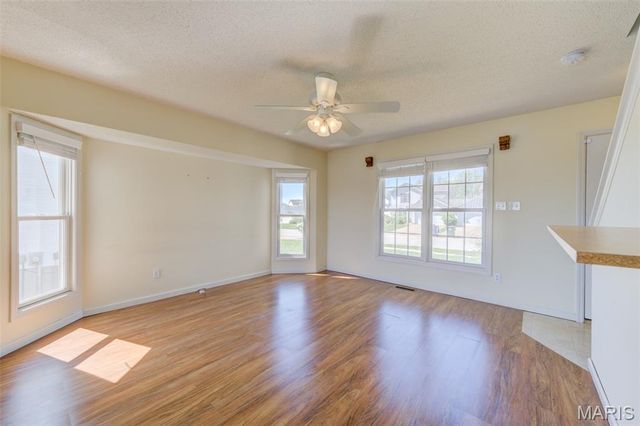 1059 Chesterfield Drive, Wentzville, MO 63385