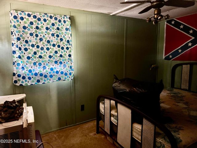 267 LAKEVIEW Court, Interlachen, FL 32148