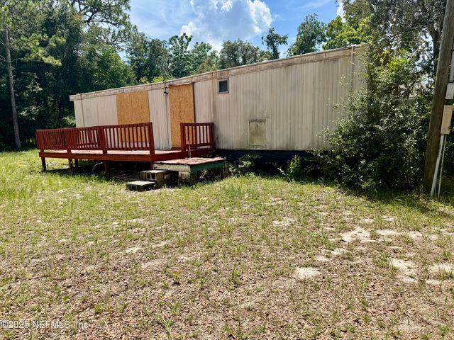 267 LAKEVIEW Court, Interlachen, FL 32148