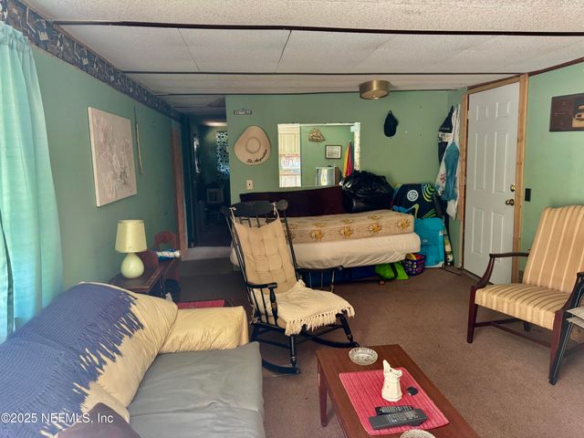 267 LAKEVIEW Court, Interlachen, FL 32148