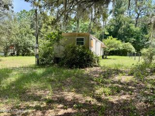 267 LAKEVIEW Court, Interlachen, FL 32148