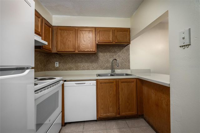 6519 W NEWBERRY 1004, Gainesville, FL 32605