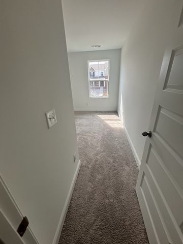 977 Nance Ln, Lebanon, TN 37087