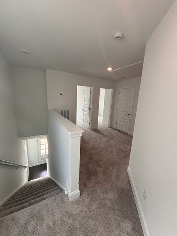 977 Nance Ln, Lebanon, TN 37087