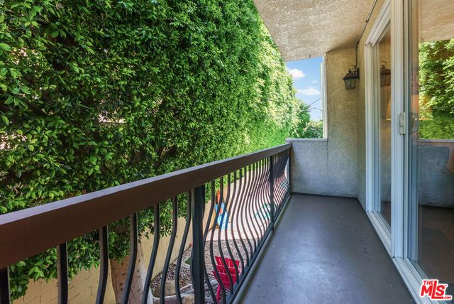 1520 Camden Avenue 105, Los Angeles, CA 90025