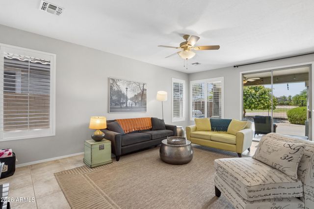 29906 N Little Leaf Drive, San Tan Valley, AZ 85143
