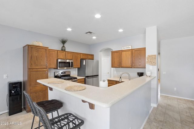 29906 N Little Leaf Drive, San Tan Valley, AZ 85143