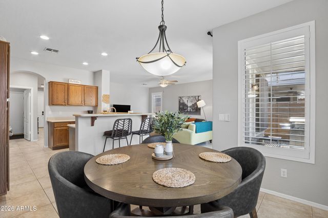29906 N Little Leaf Drive, San Tan Valley, AZ 85143