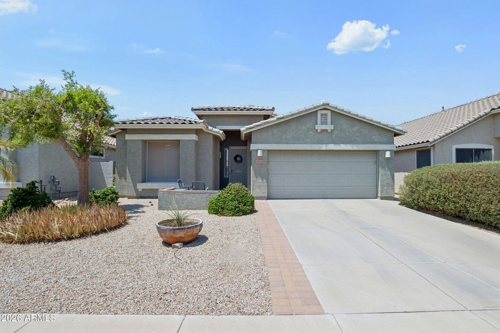 29906 N Little Leaf Drive, San Tan Valley, AZ 85143
