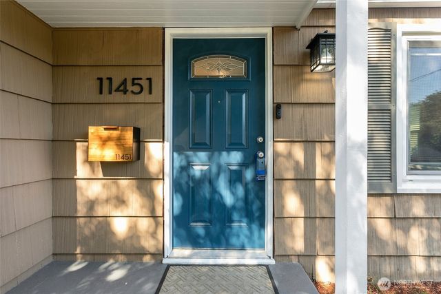 11451 71st Place S, Seattle, WA 98178