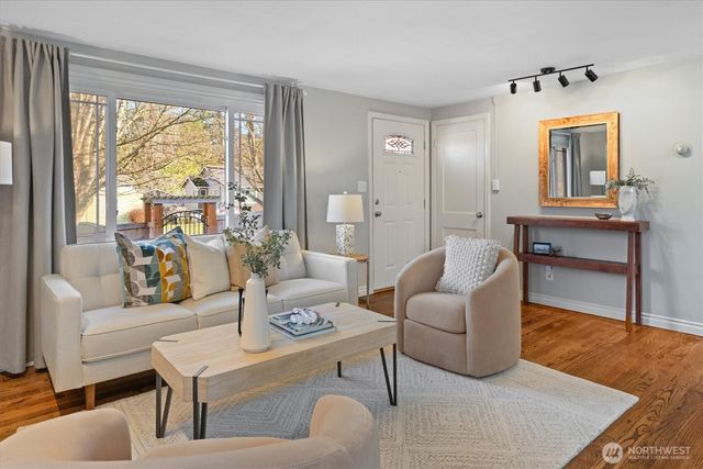 11451 71st Place S, Seattle, WA 98178