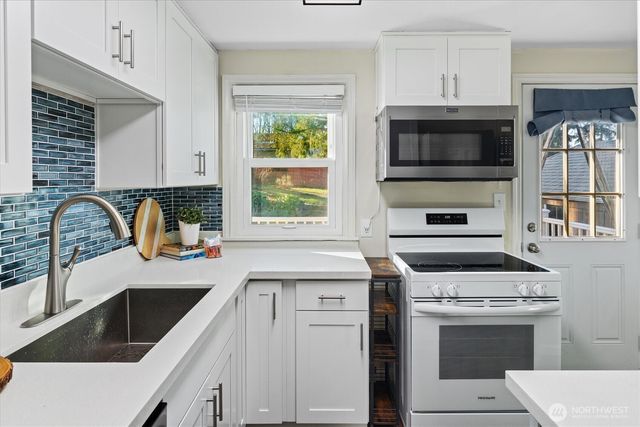 11451 71st Place S, Seattle, WA 98178